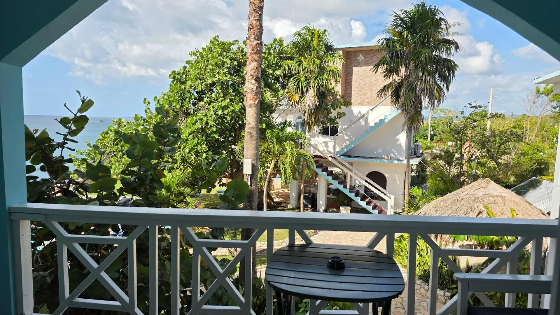 Home Sweet Home Resort Νεγκρίλ Ξενοδοχείο