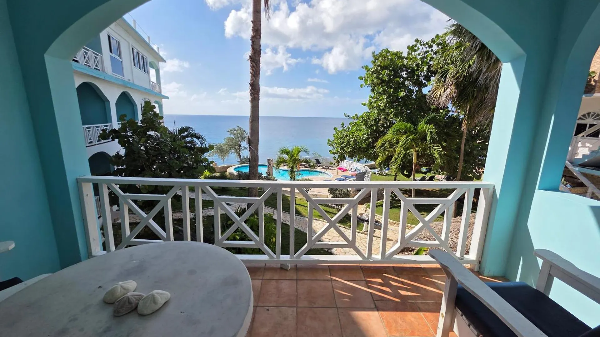 Home Sweet Home Resort Νεγκρίλ 3*,