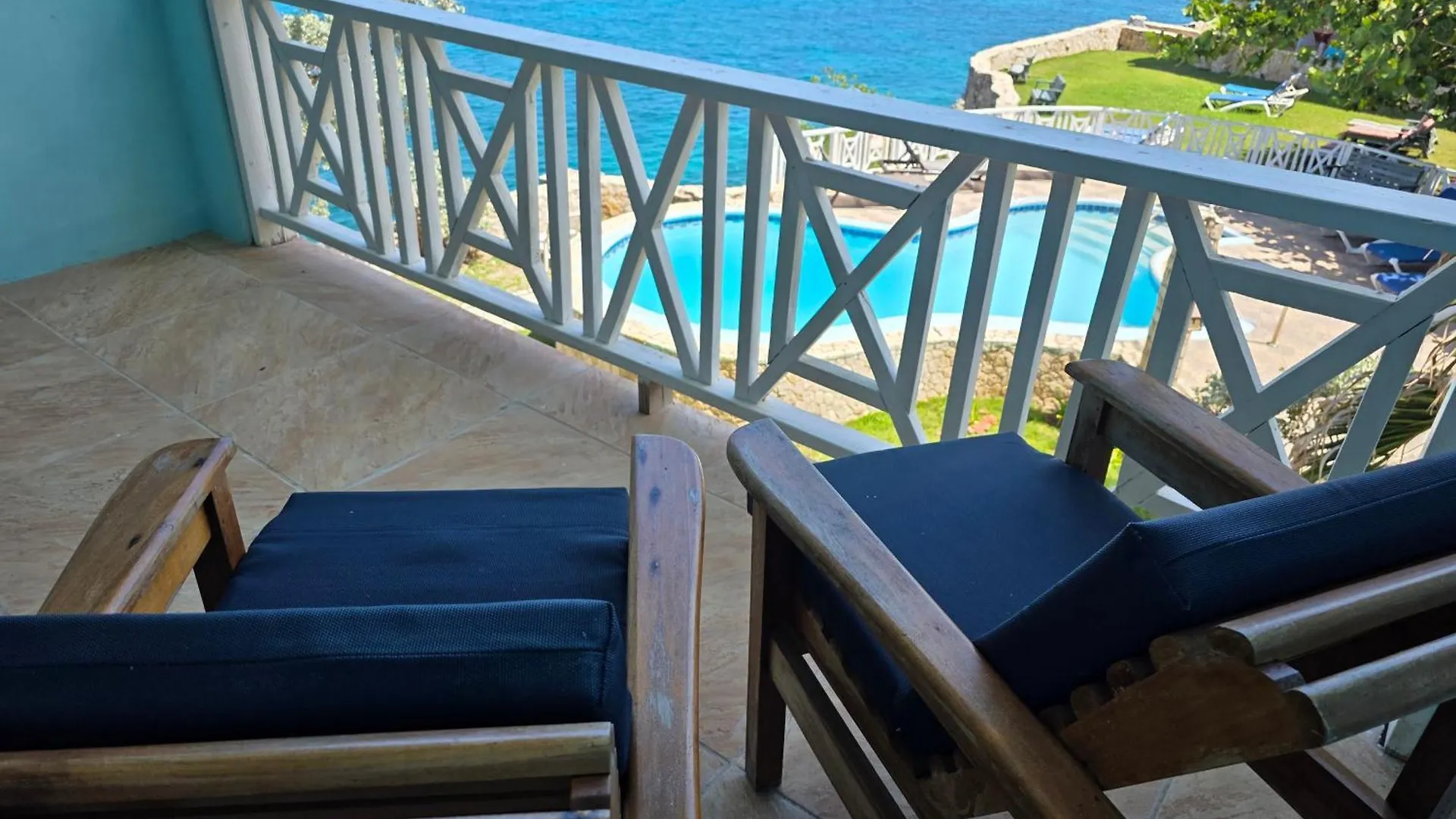Home Sweet Home Resort Νεγκρίλ
